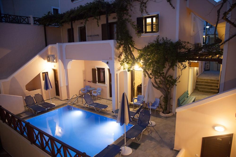 Markakis Studios Fira Town Exteriér fotografie
